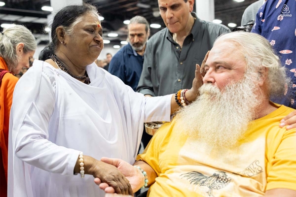 Amma abraza a Boston, Massachusets: Gira norteamericana 2024