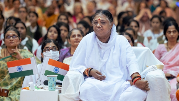 Amma initiates $6 million+ humanitarian project as part of Civil 20 India