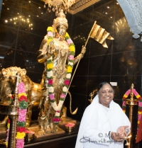 Amma dedica a la nación el templo Bharat Mata