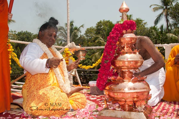 Amma instalará un nuevo templo Brahmasthanam en Manjeri