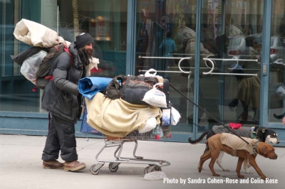 Una línia d&#039;ajuda per a les persones sense sostre de Mont-real, Canadà