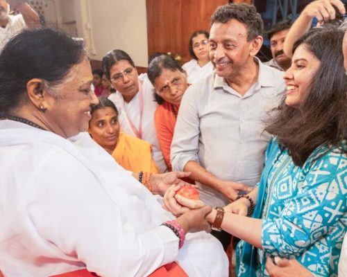asia-first-double-hand-transplant-mata-amritanandamayi-2025_01_1200x800-1-1024x683